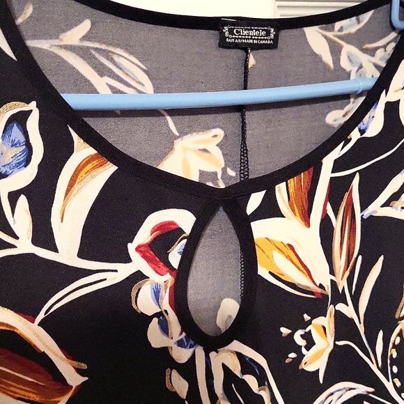 Clientele women's floral top black with colorful flowers designs. Size XL - Picture 3 of 6